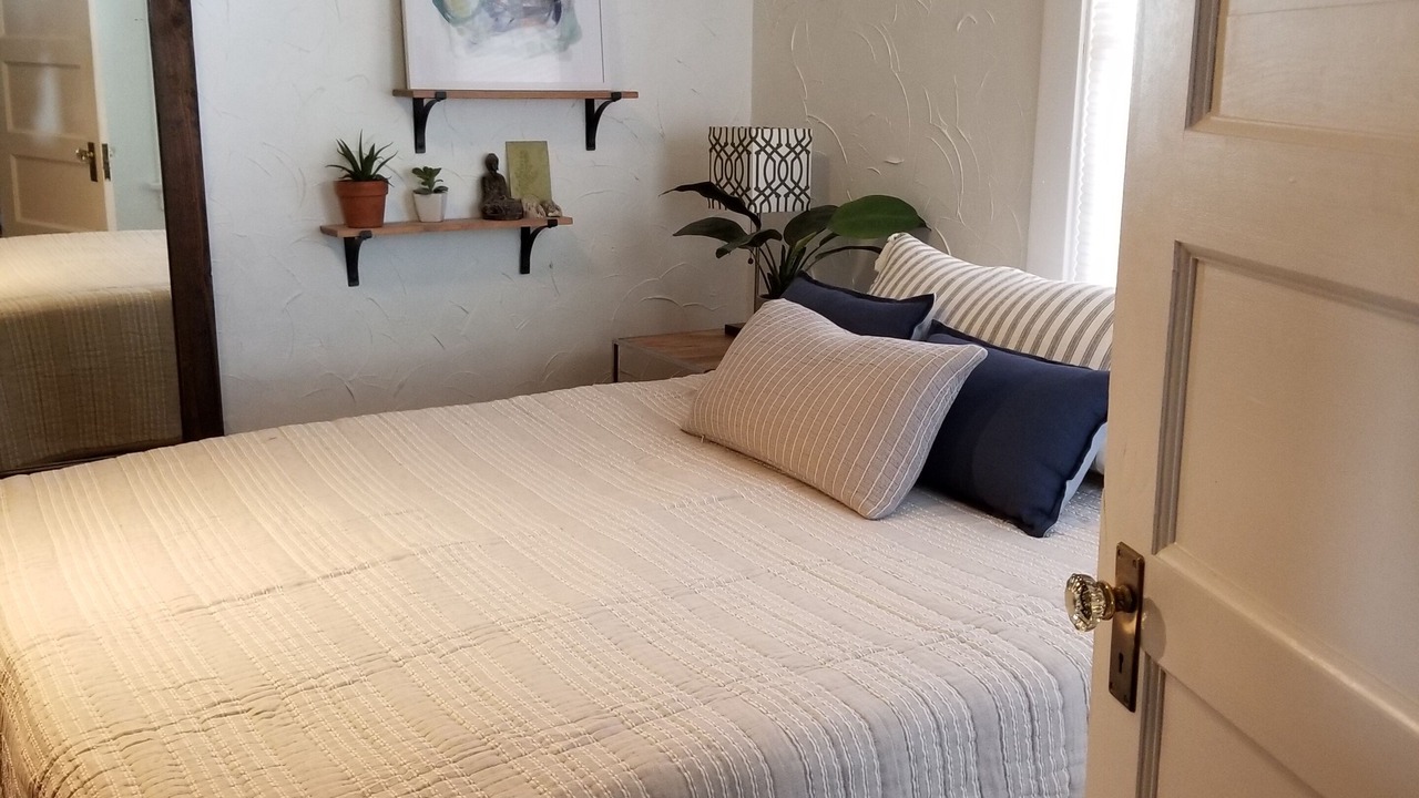 Photo of Bedroom in Oakdale