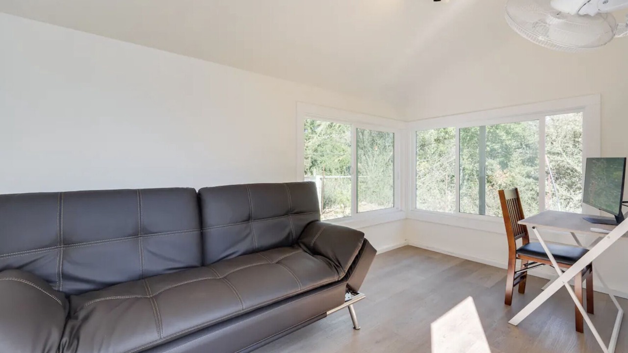 Photo of Livingroom in Geyserville