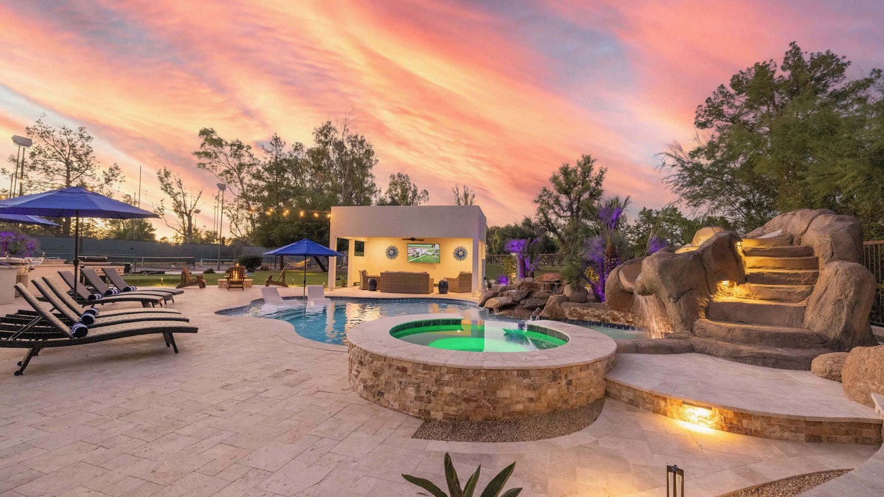 Photo of Others in Paradise Valley Village