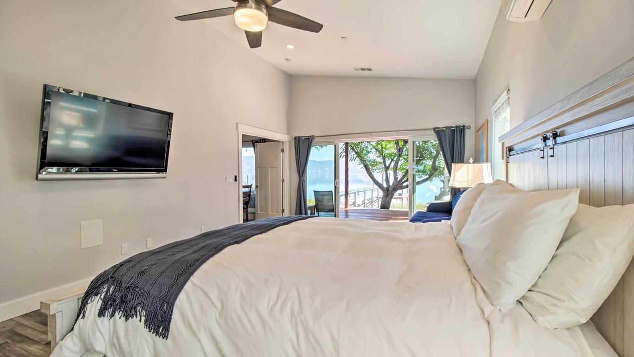 Photo of Bedroom in North Lakeport