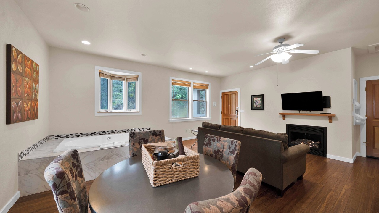 Photo of Livingroom in O'Brien