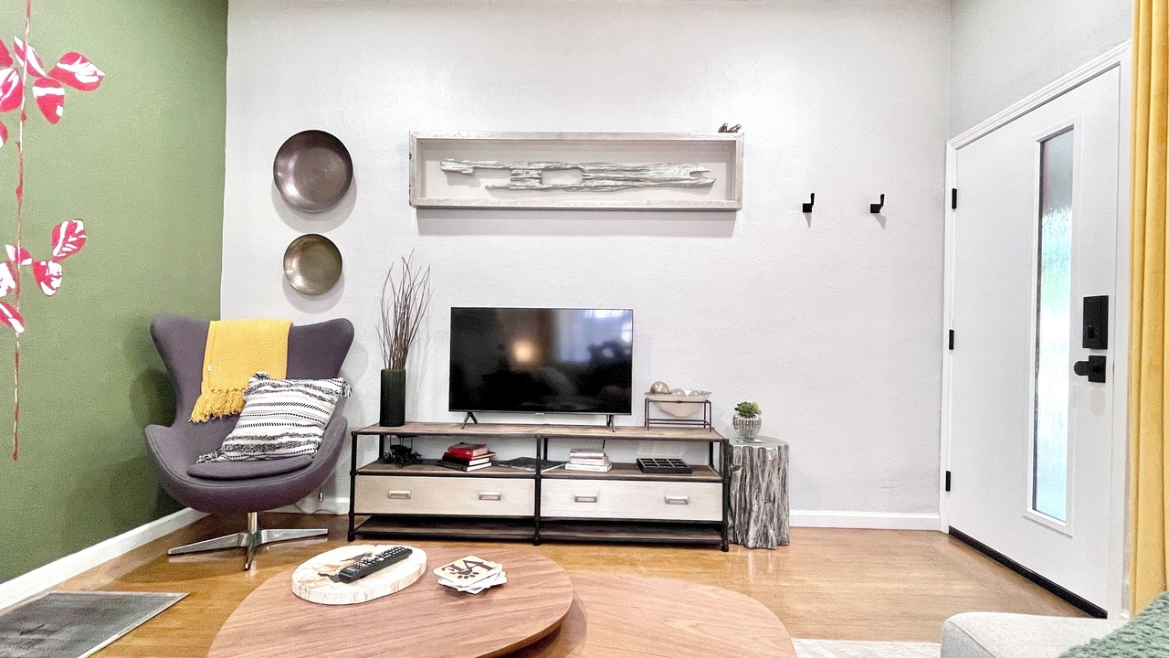 Photo of Livingroom in Central Sacramento
