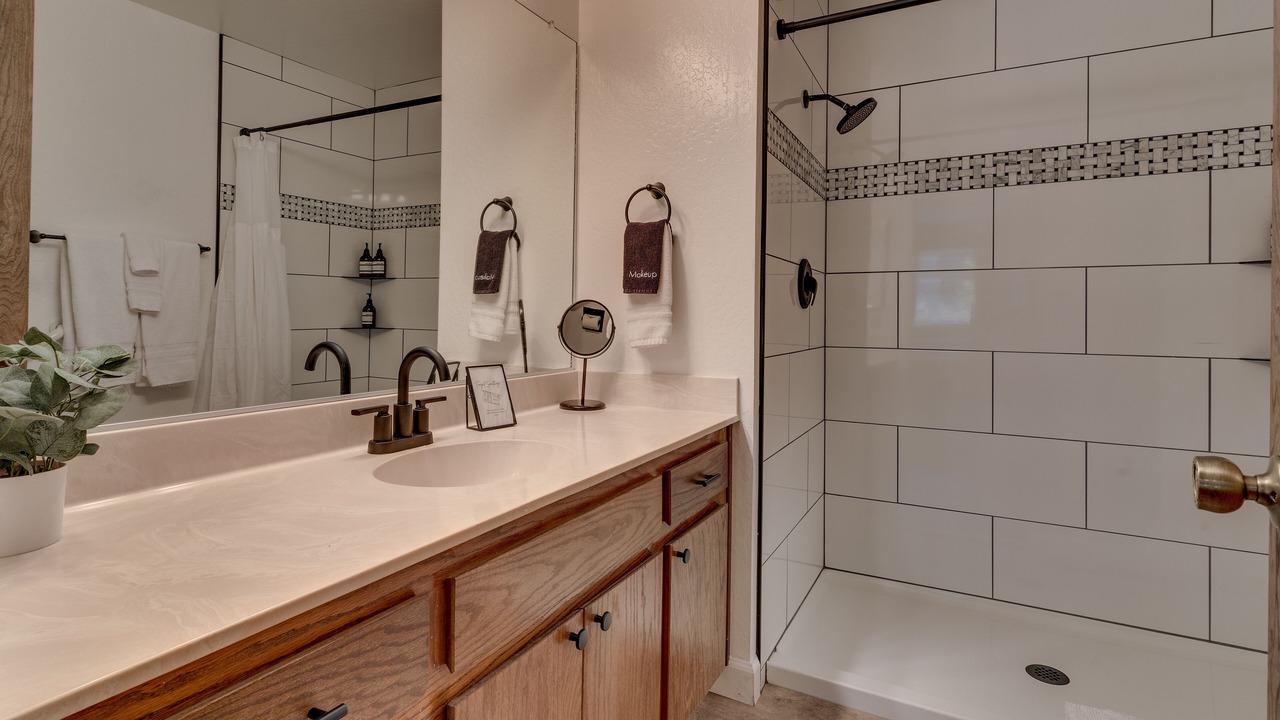 Photo of Bathroom in Plumas Eureka Estates