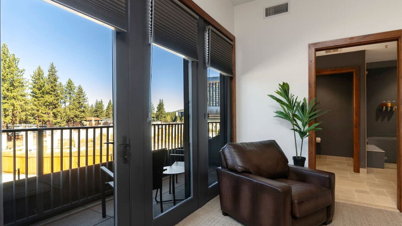 Photo of Livingroom in Lakeside Park