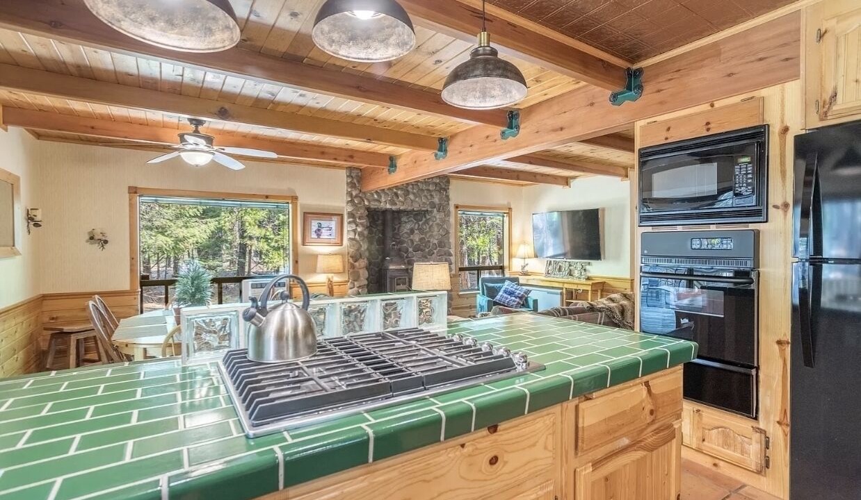 Photo of Kitchen in Shingletown