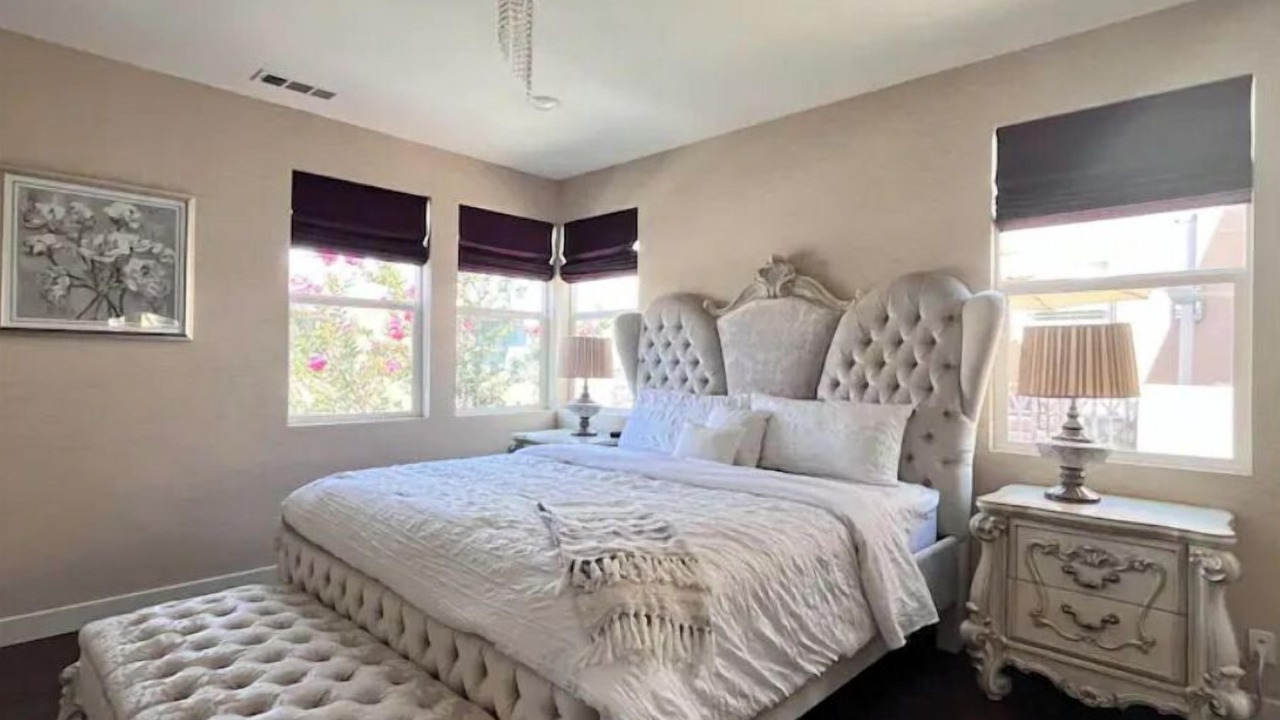 Photo of Bedroom in Portola Springs