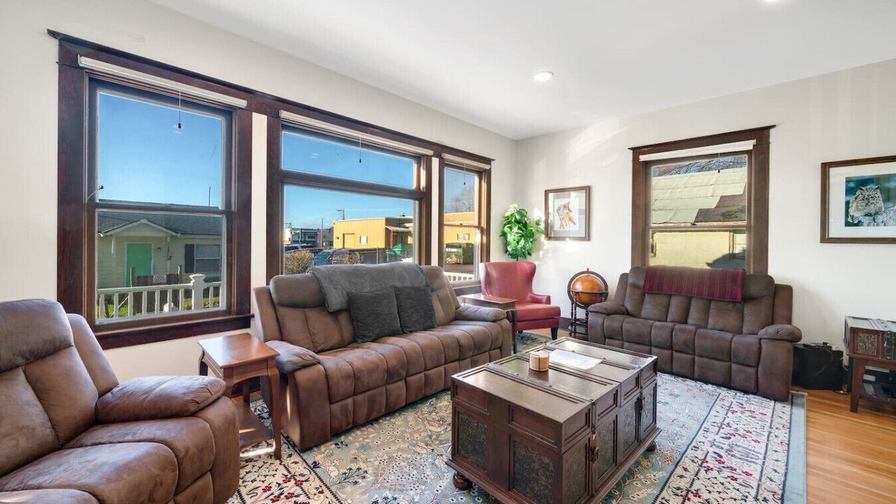 Photo of Livingroom in Sandy