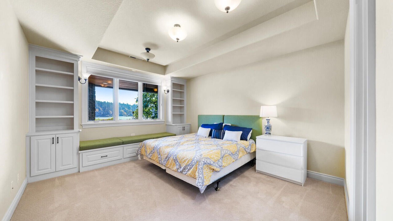Photo of Bedroom in Lake Grove