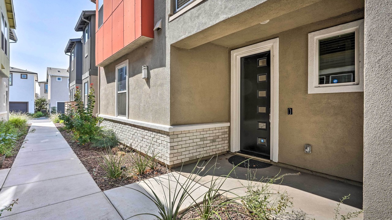 Photo of Outdoor in Hood
