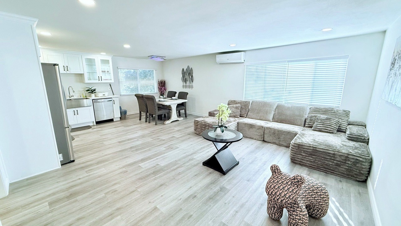 Photo of Livingroom in Upland