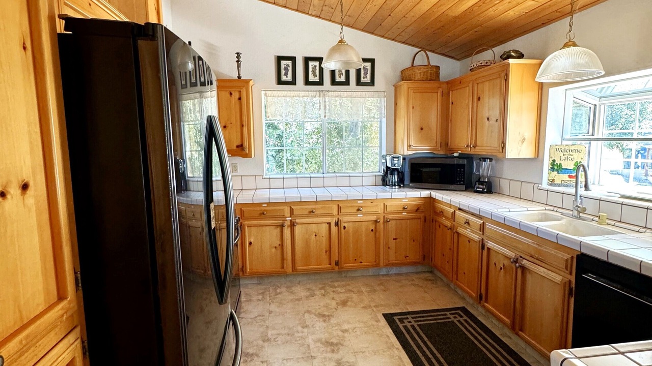 Photo of Kitchen in Oak Shores