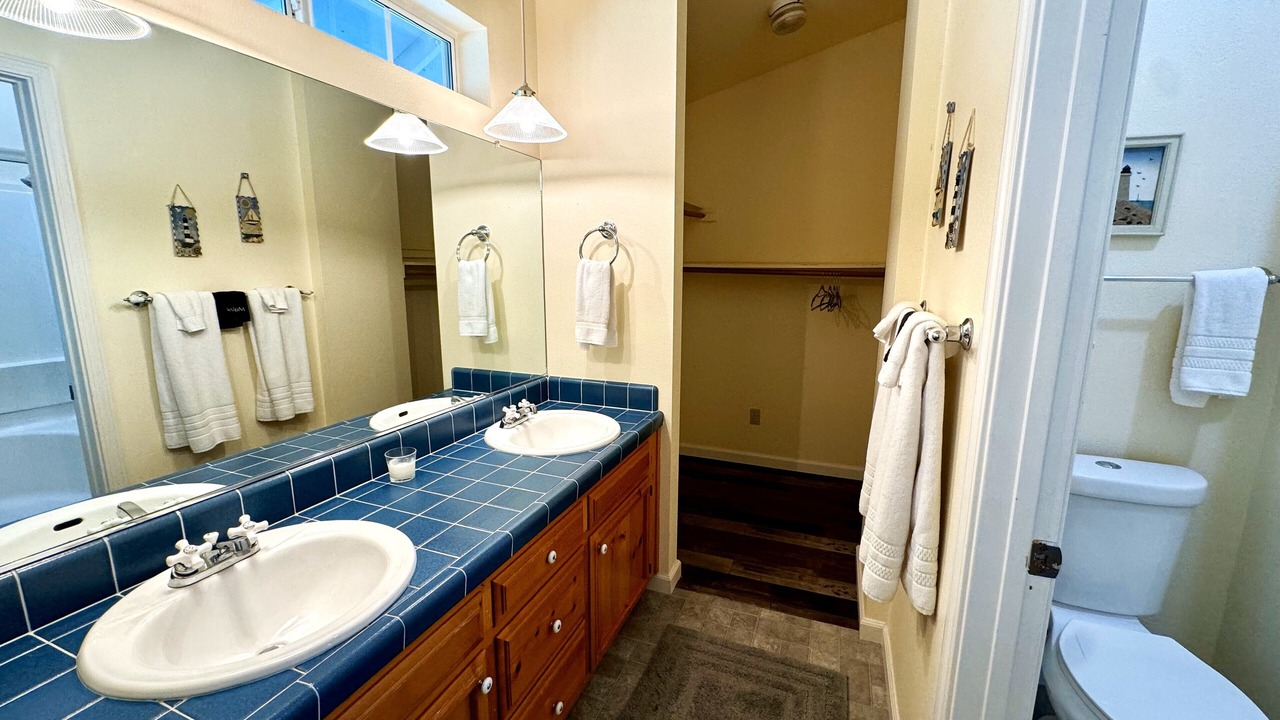 Photo of Bathroom in Oak Shores