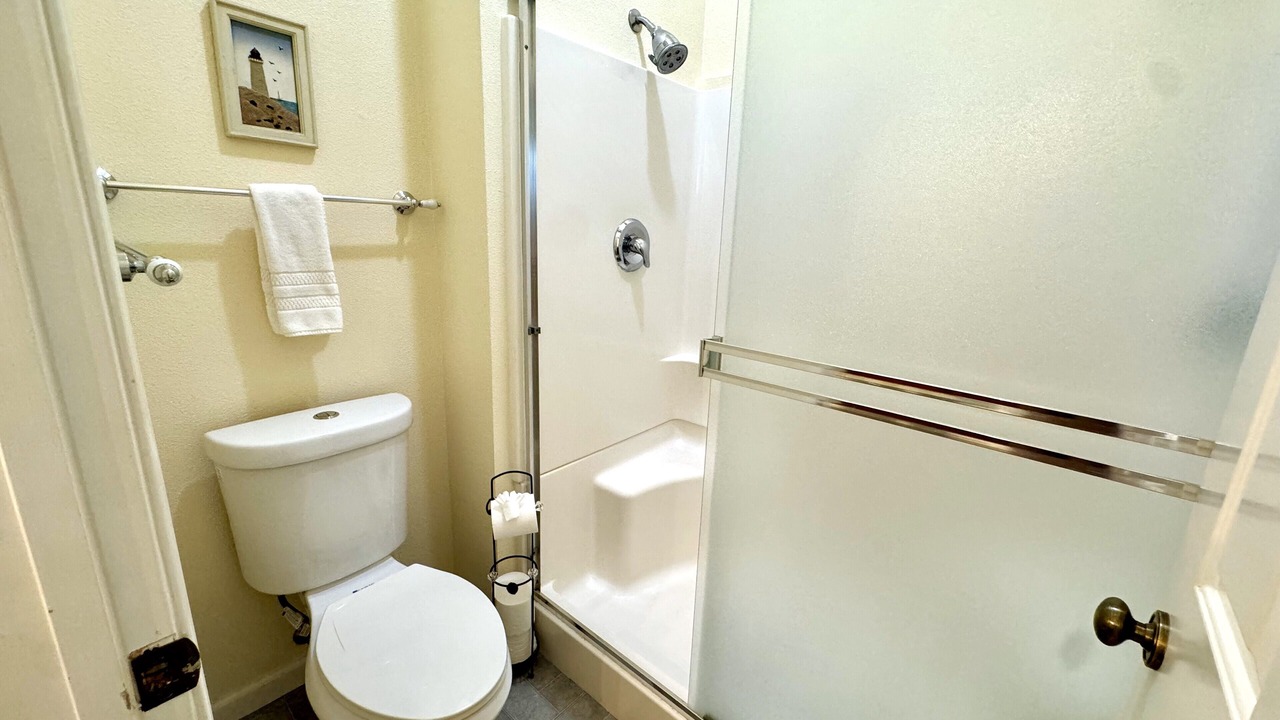 Photo of Bathroom in Oak Shores
