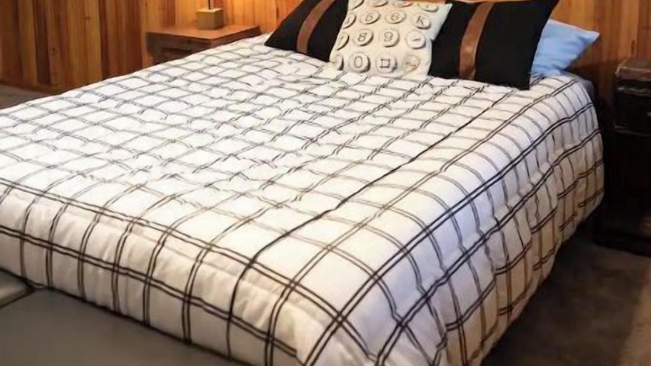 Photo of Bedroom in McCloud