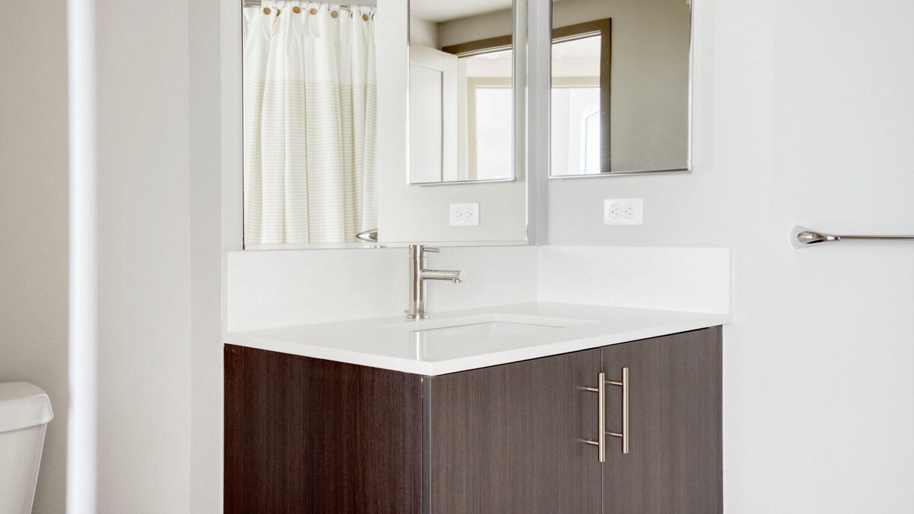 Photo of Bathroom in Central District