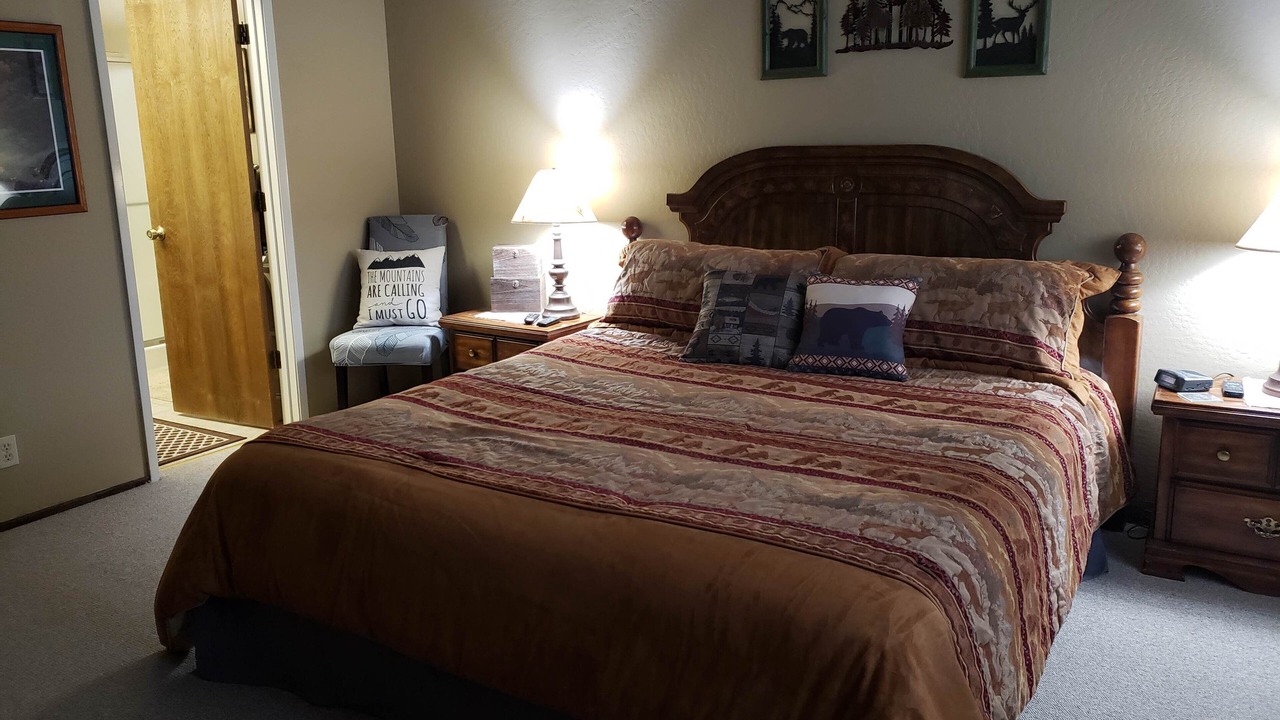 Photo of Bedroom in Plumas Eureka Estates