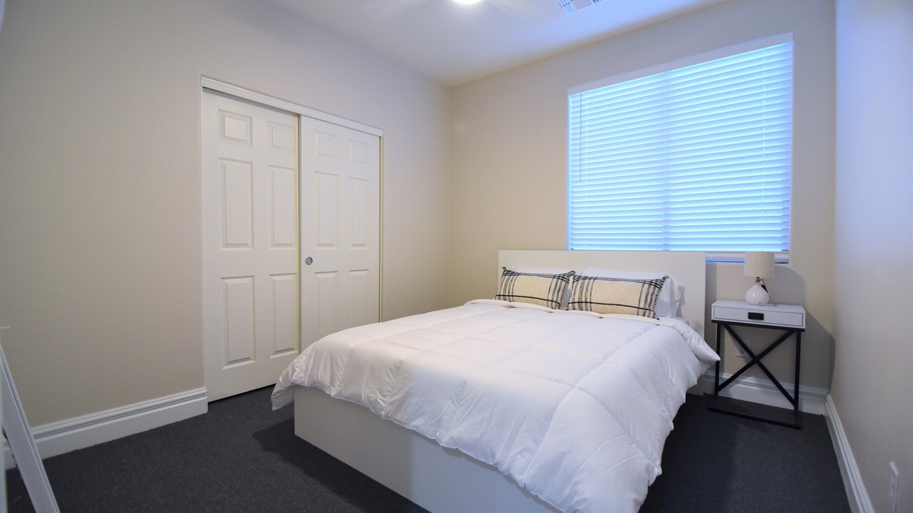 Photo of Bedroom in Rovey Farm Estates