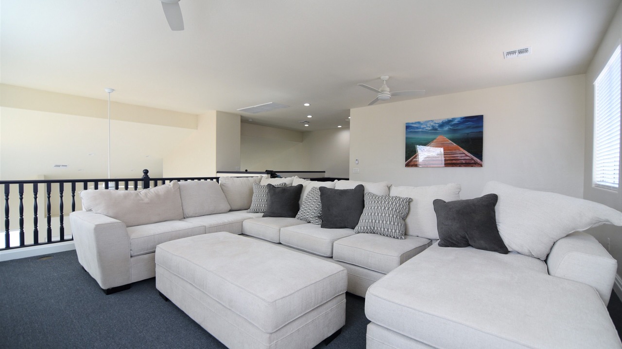Photo of Livingroom in Rovey Farm Estates
