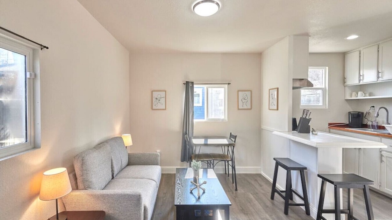 Photo of Bedroom in Raisin