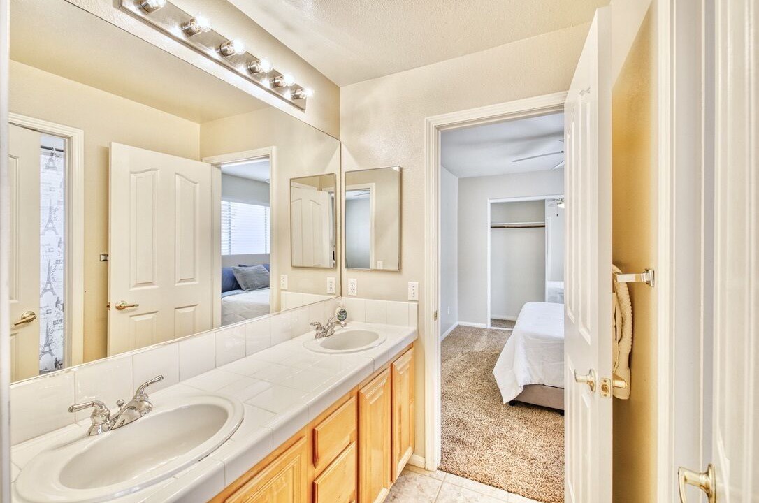 Photo of Bathroom in Coral Hills