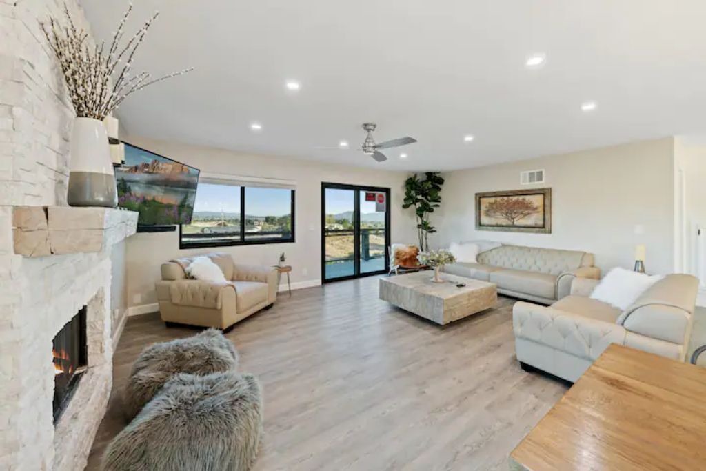 Photo of Livingroom in Temecula