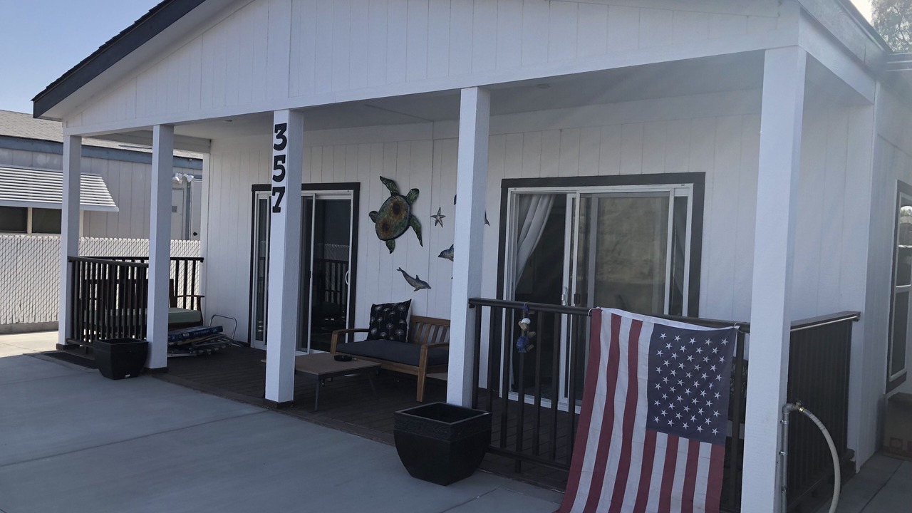 Photo of Patio Balcony in The Legends