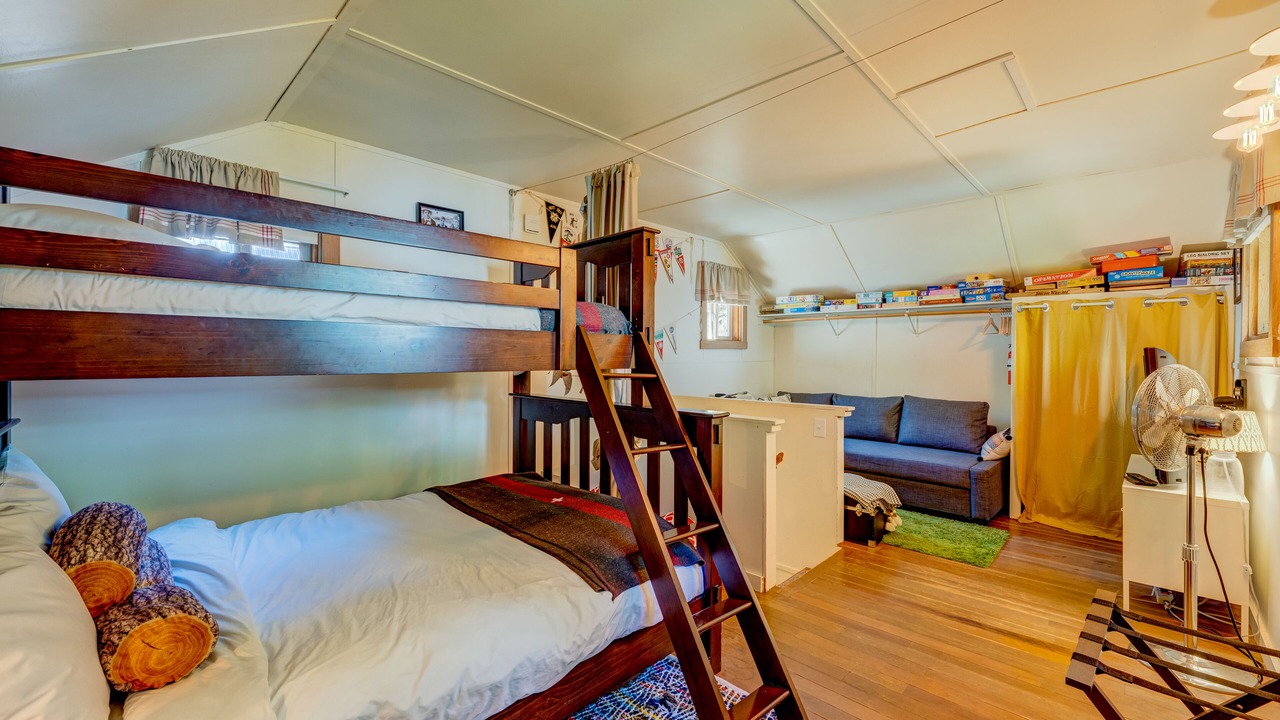 Photo of Bedroom in Tahoe Pines
