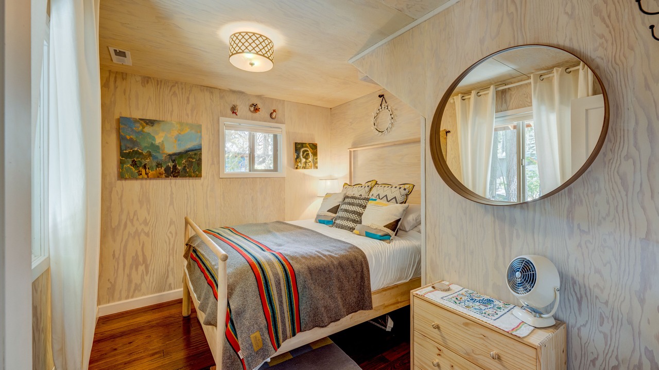 Photo of Bedroom in Tahoe Pines