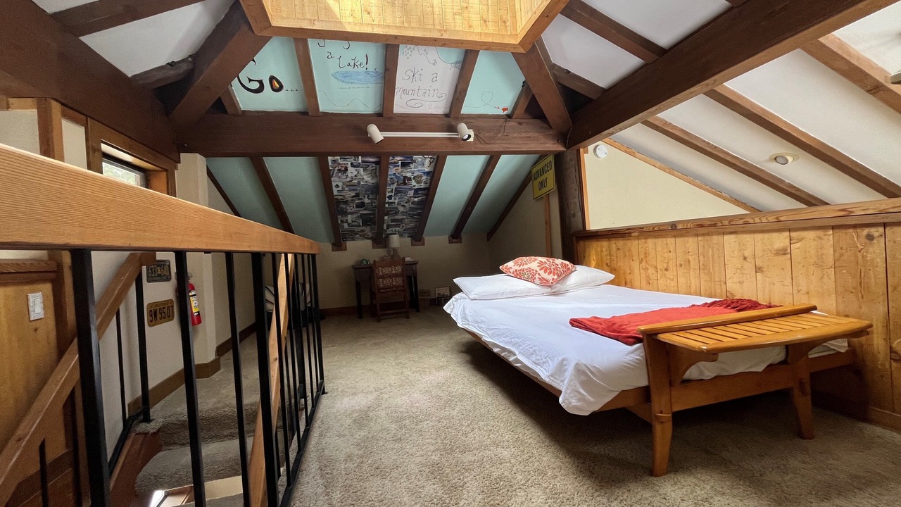 Photo of Bedroom in Alpine Meadows