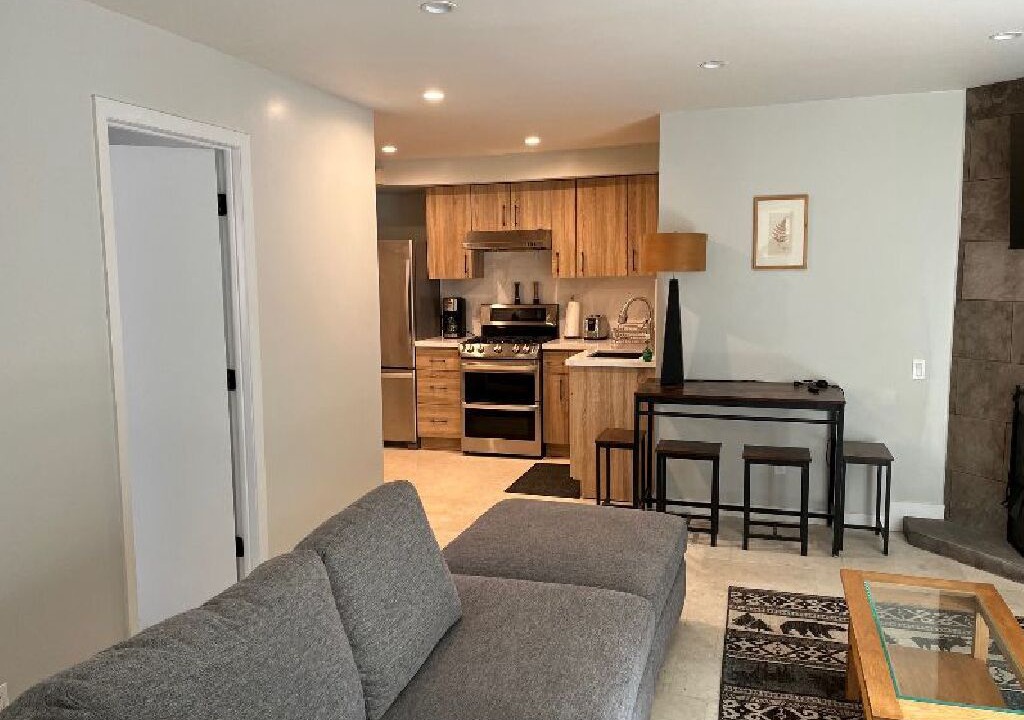 Photo of Livingroom in Black Bart