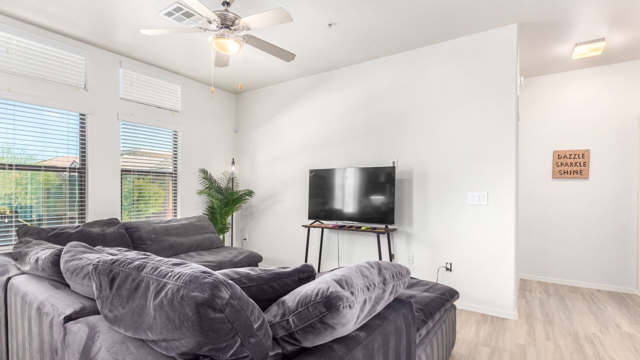 Photo of Livingroom in Mountain Park Ranch