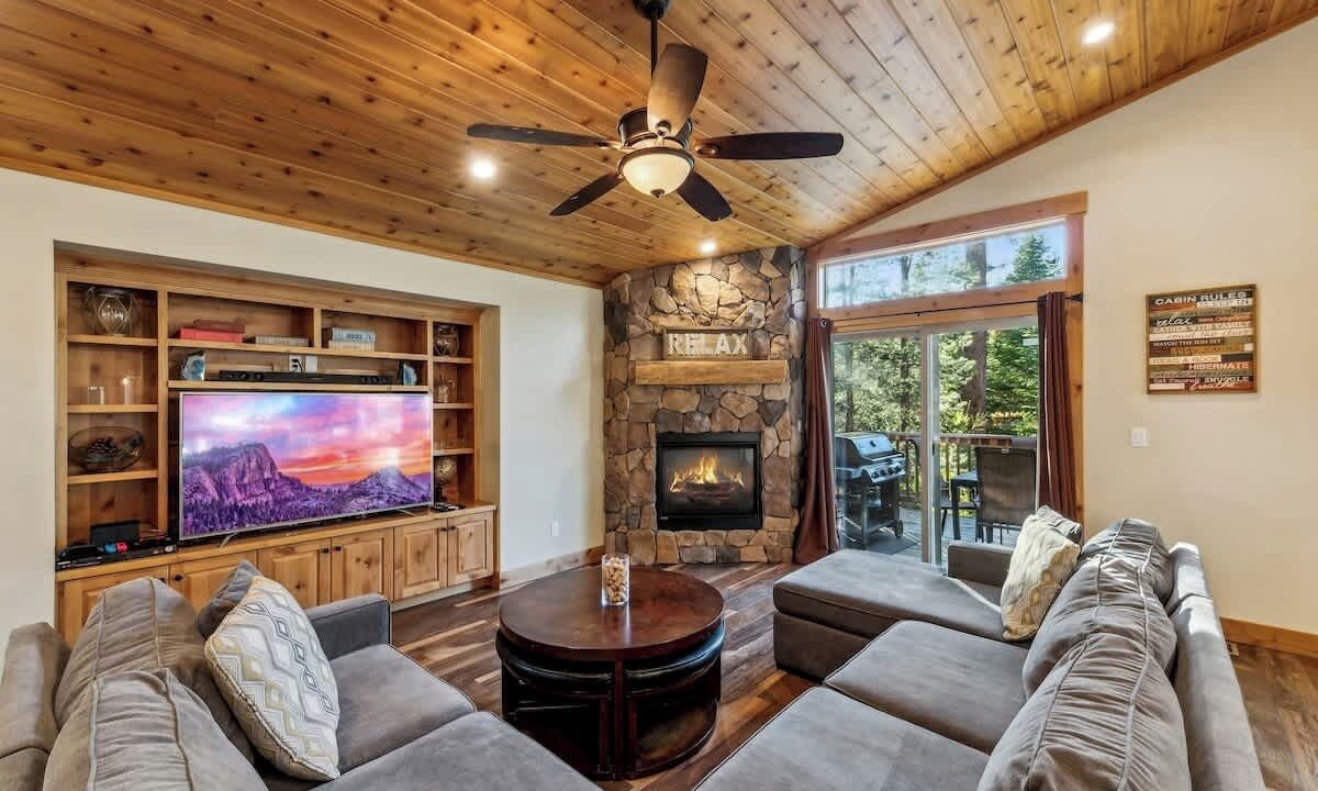 Photo of Livingroom in Tahoe Paradise