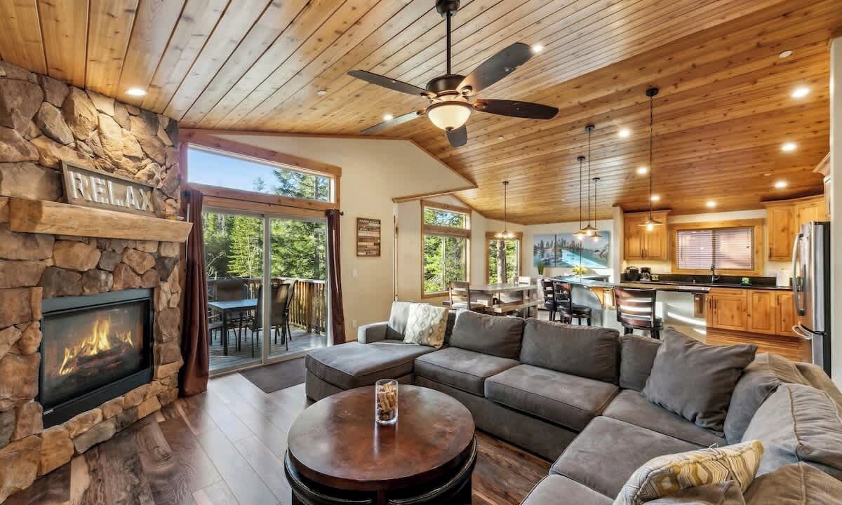 Photo of Livingroom in Tahoe Paradise