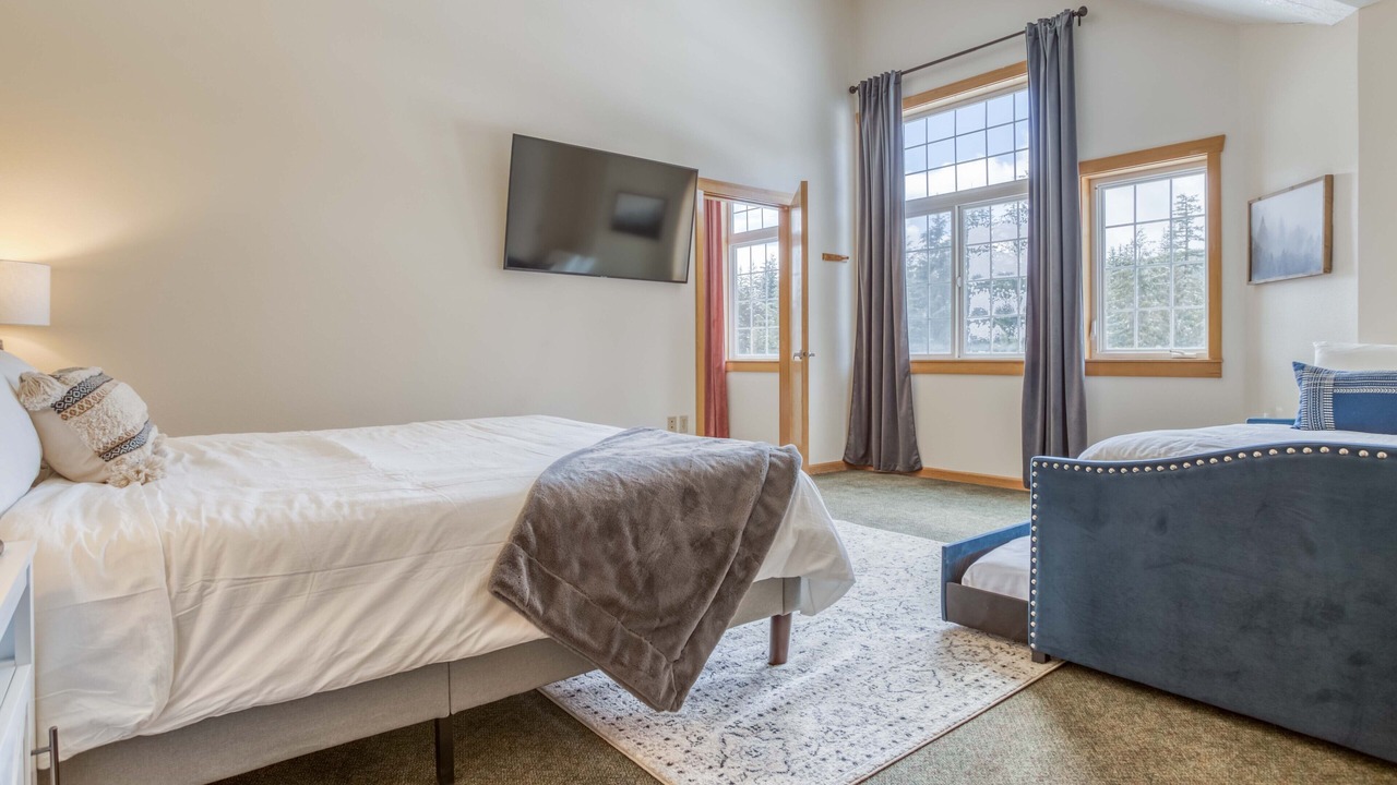 Photo of Bedroom in Government Camp