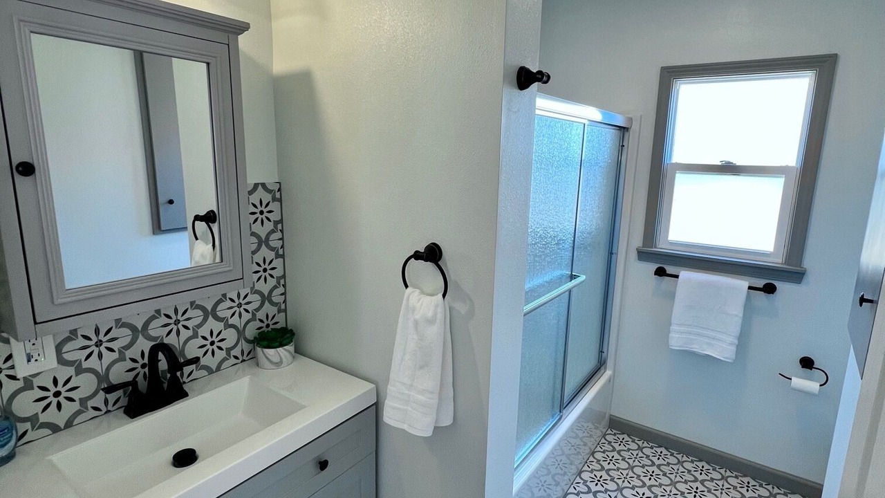 Photo of Bathroom in Yreka