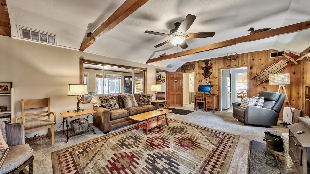 Photo of Livingroom in Bijou Pines