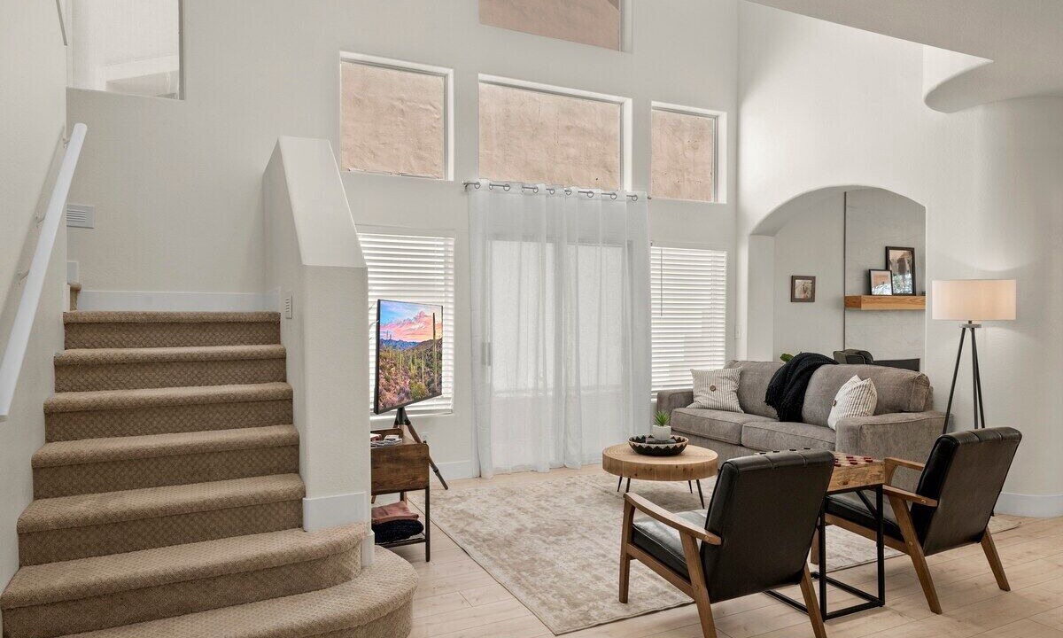 Photo of Livingroom in Foothills