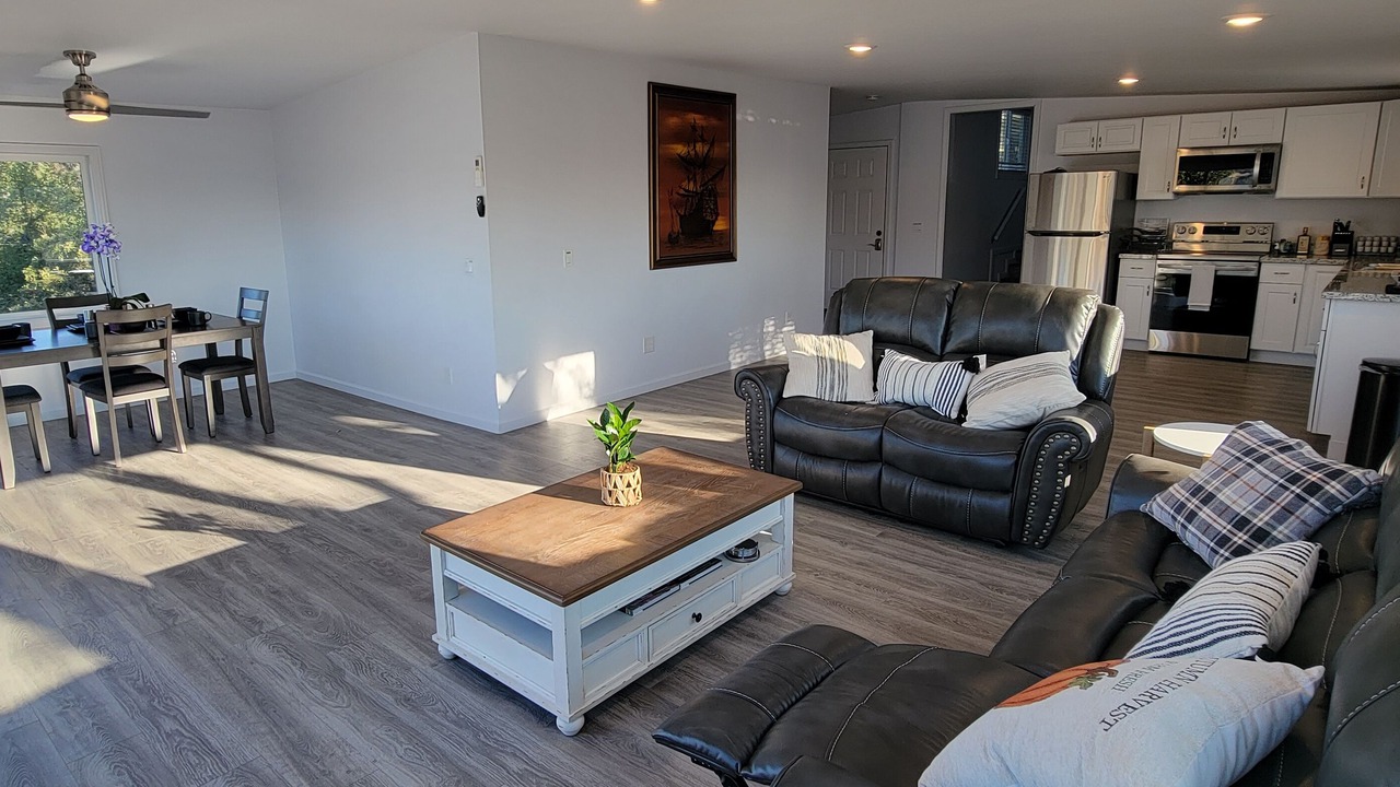 Photo of Livingroom in Clearlake