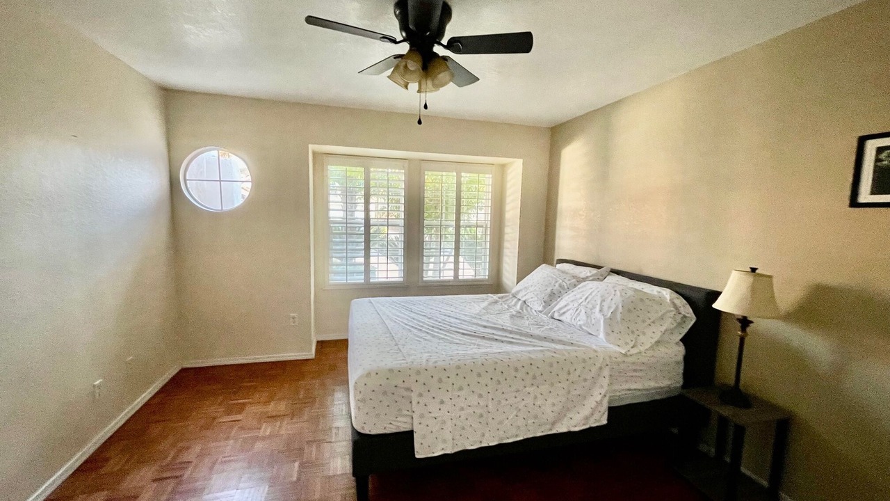 Photo of Bedroom in Raisin
