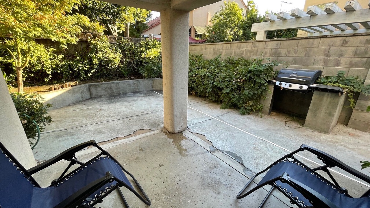 Photo of Patio Balcony in Raisin
