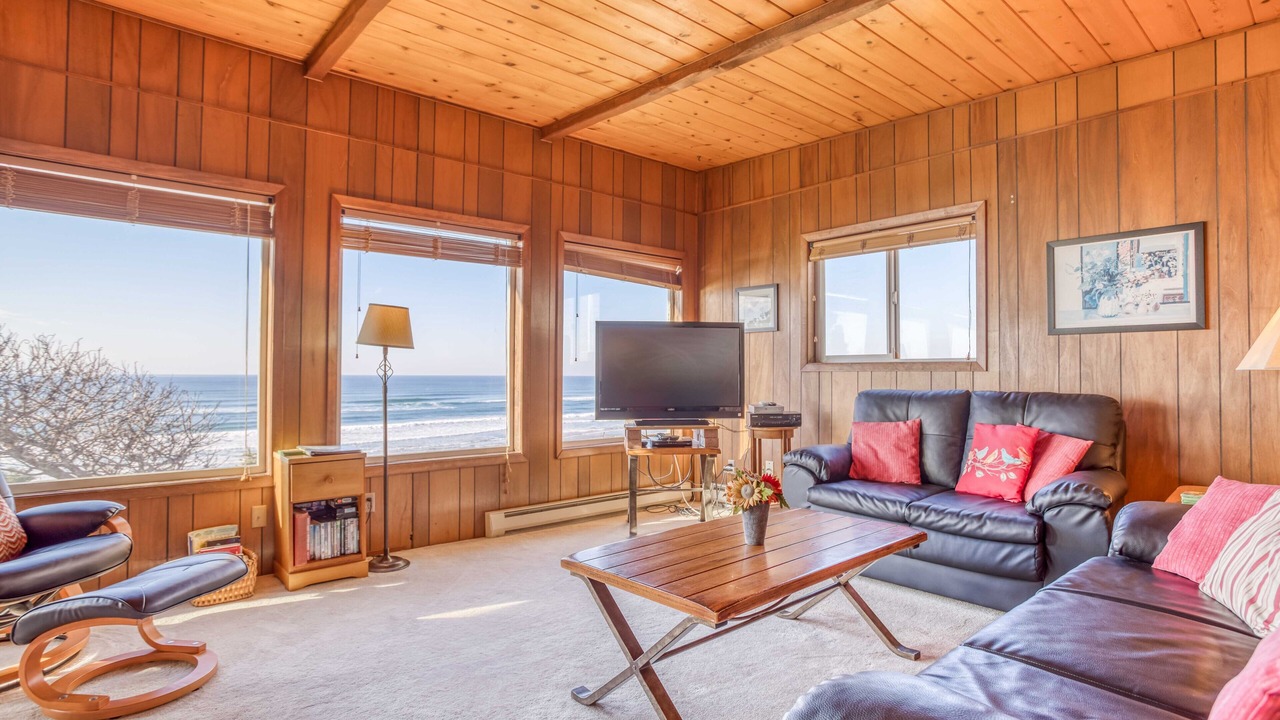Photo of Livingroom in Seal Rock