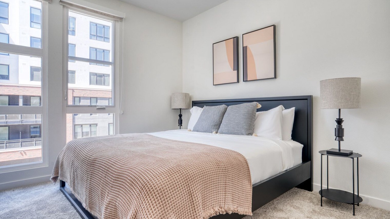 Photo of Bedroom in Emeryville