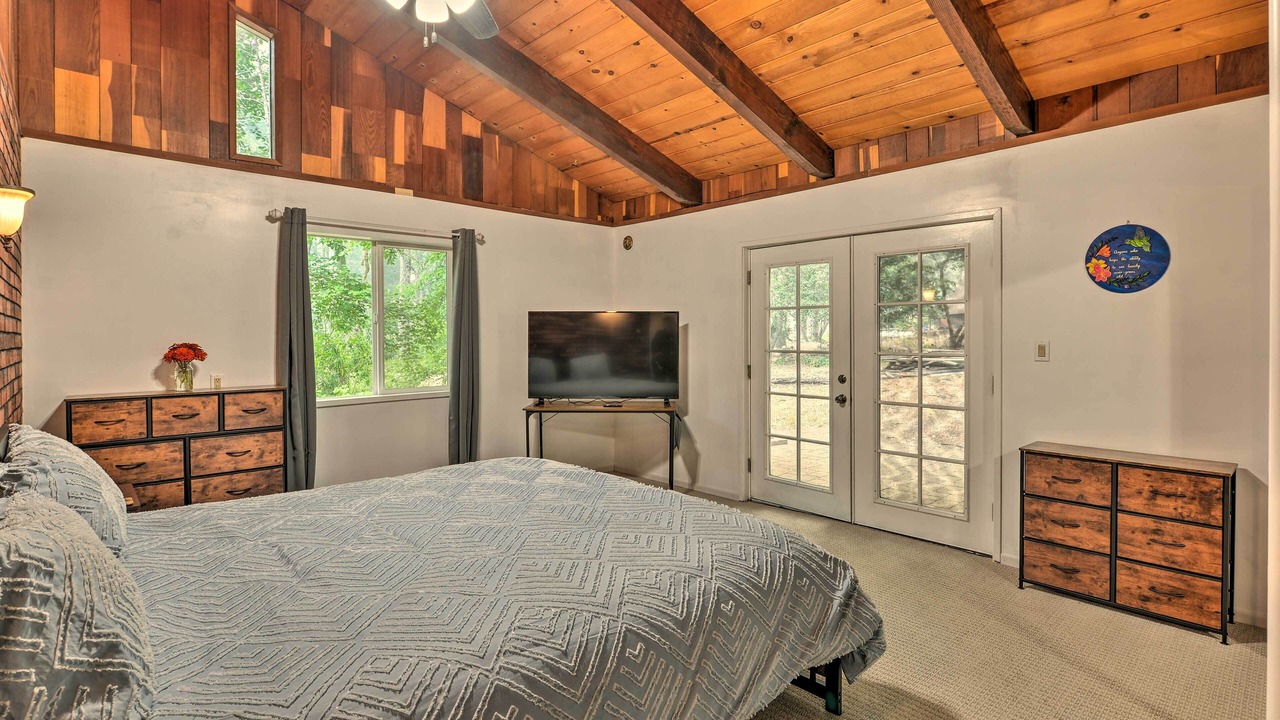 Photo of Bedroom in Salyer