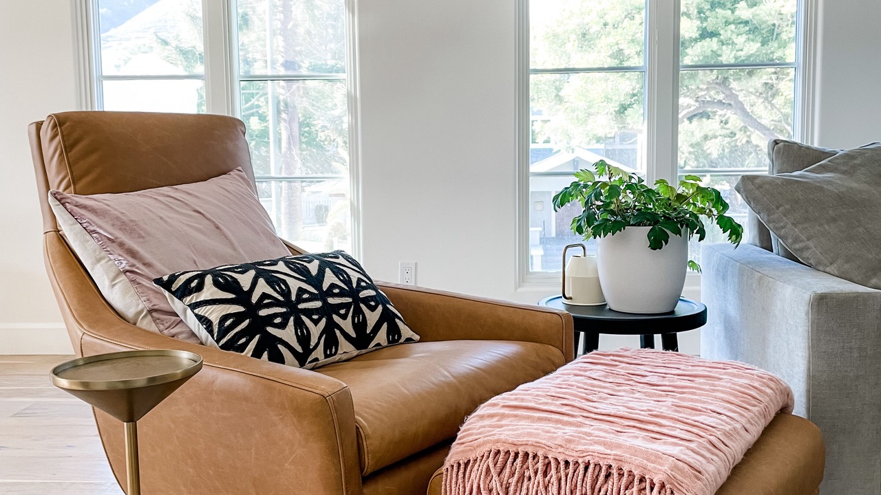Photo of Livingroom in Downtown