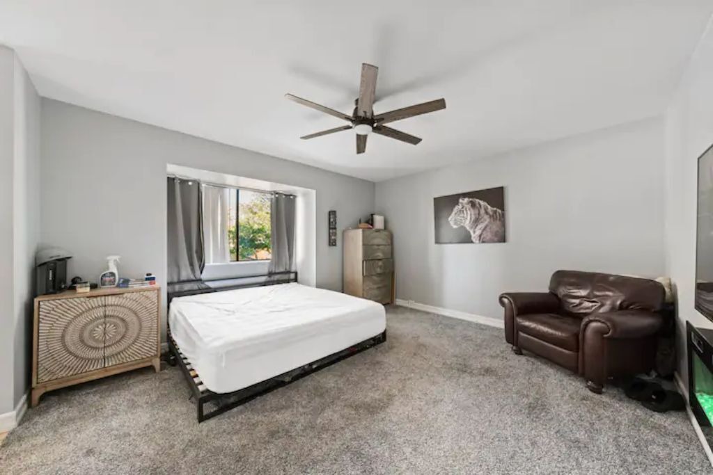 Photo of Bedroom in Arden-Arcade