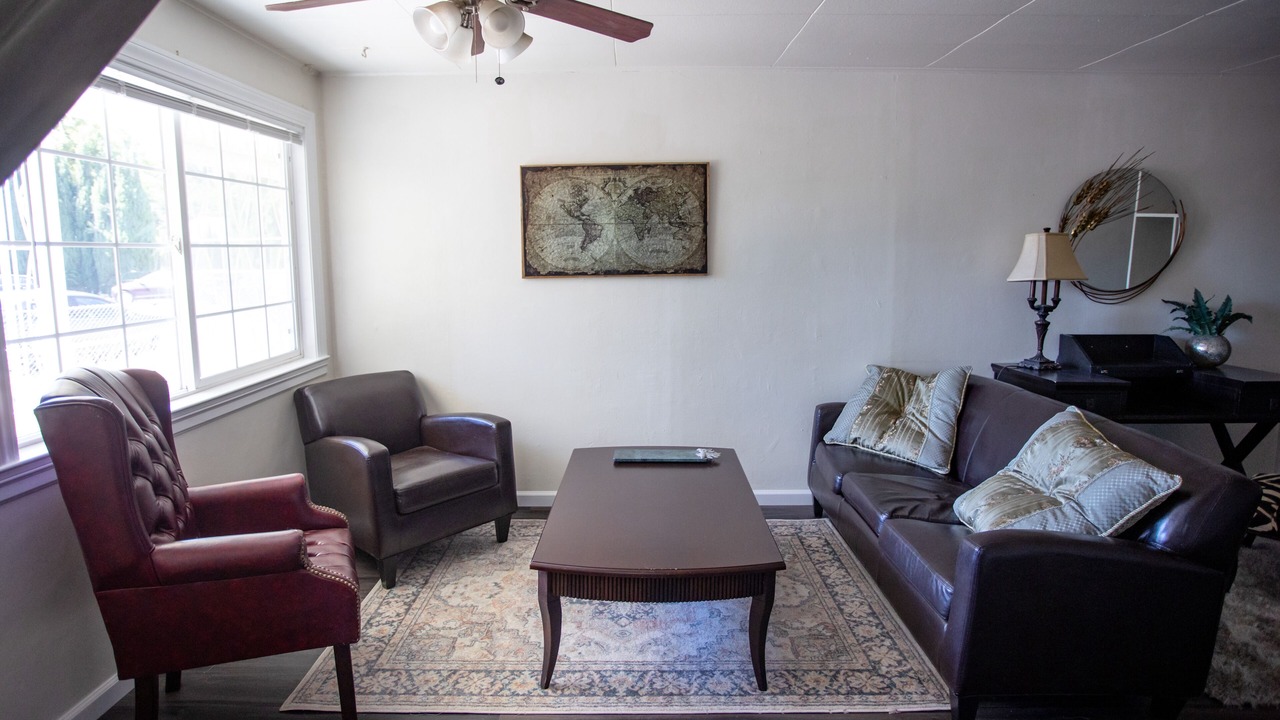 Photo of Livingroom in West Sacramento