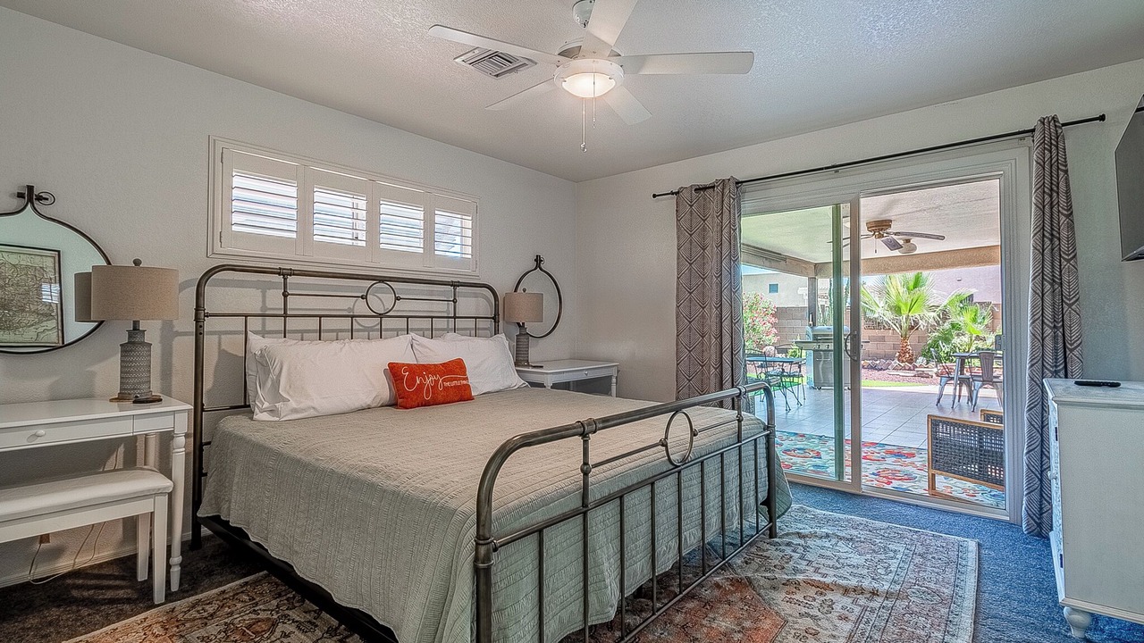 Photo of Bedroom in Desert Foothills