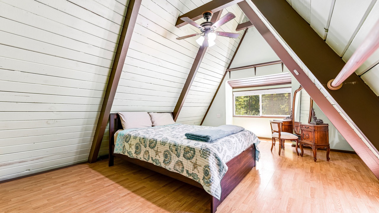 Photo of Bedroom in Gualala
