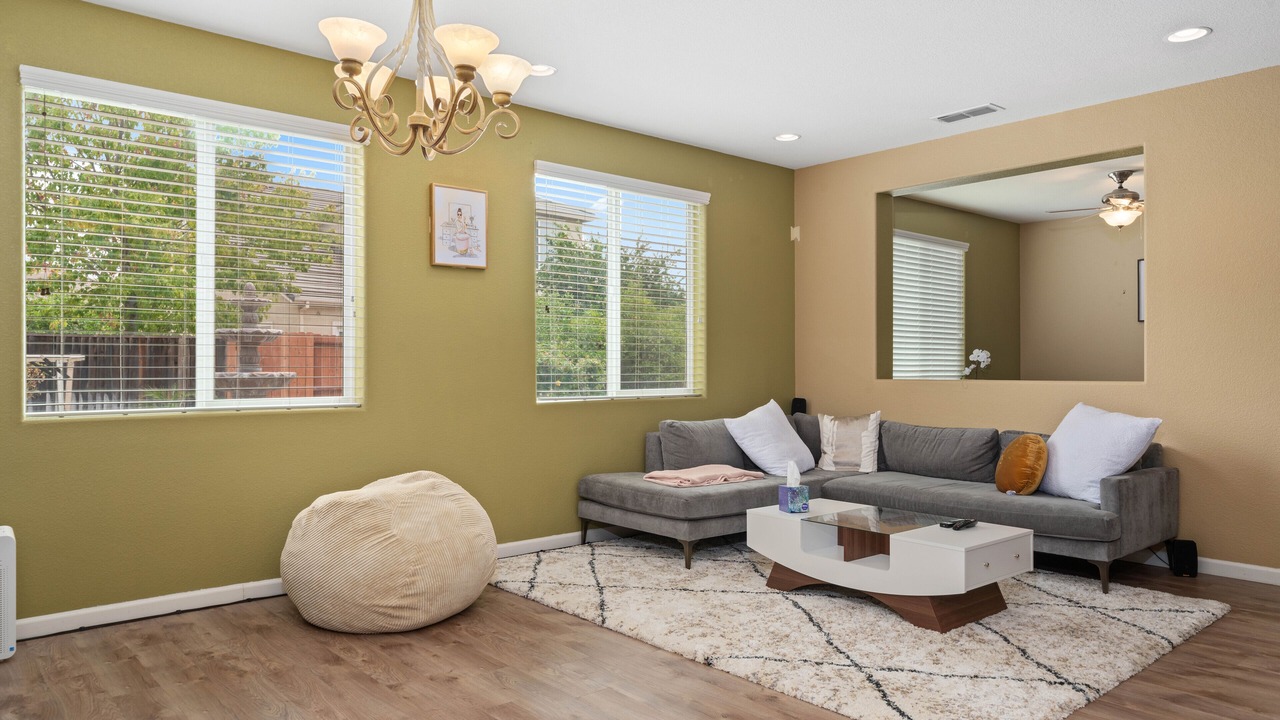Photo of Livingroom in Elk Grove