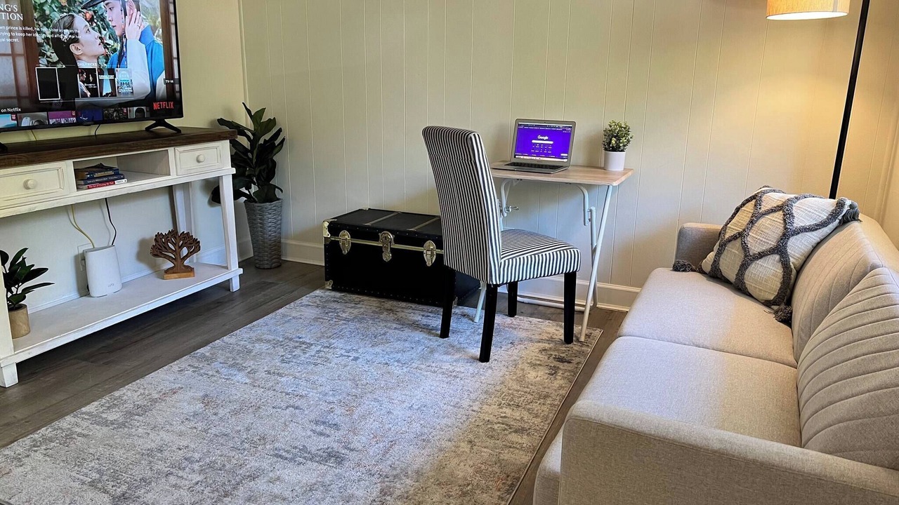 Photo of Livingroom in Belmont